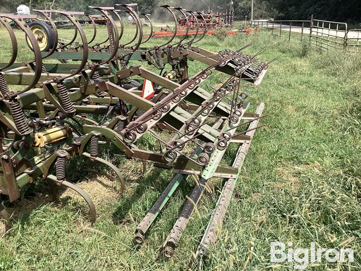 john-deere-1010-image-19