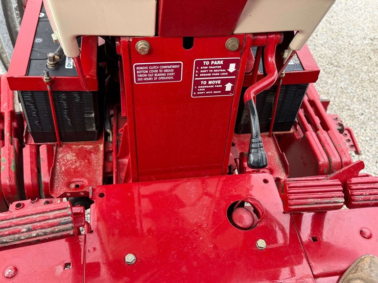 farmall-1066-turbo-row-crop-puller-image-47