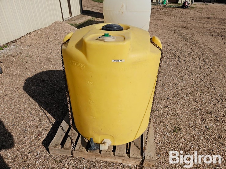 100-gal-poly-liquid-tank-image-1