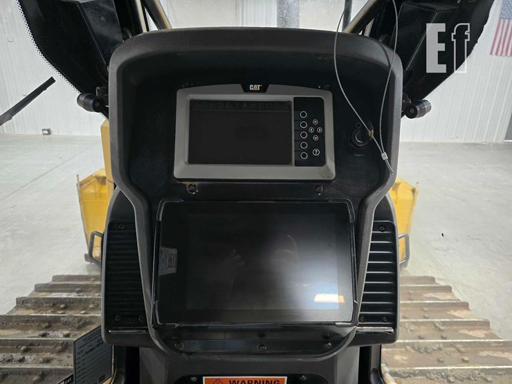 2021-caterpillar-d4-lgp-image-15