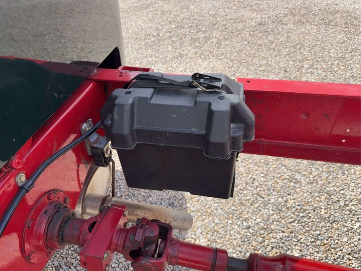 exceptional-international-kb-7-truck-with-fifth-wheel-hitch-image-30
