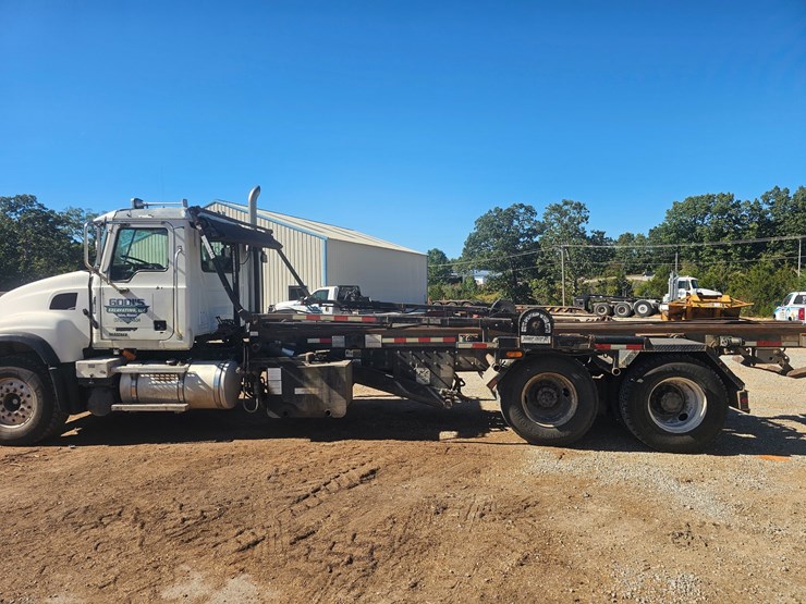 2007-mack-cl713-image-8