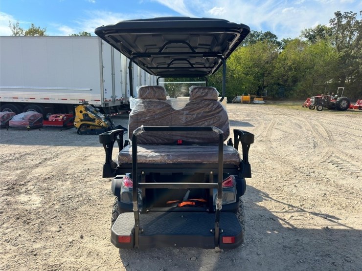 new-6-seater-electric-golf-cart-image-3