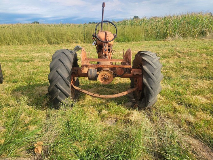allis-chalmers-ca-tractor-image-4