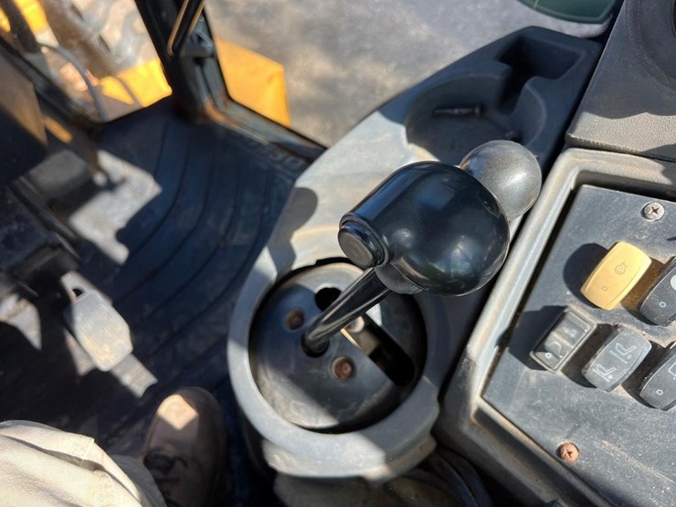 2008-deere-310sj-image-27