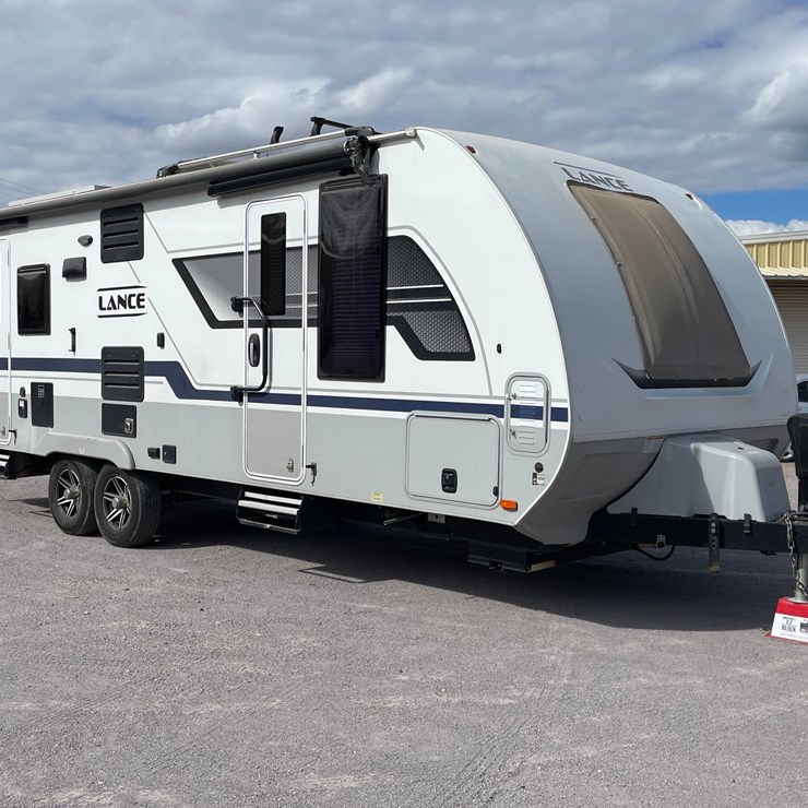 #2824 • 2022 Lance Travel Trailer, (Has New Mexico Title)