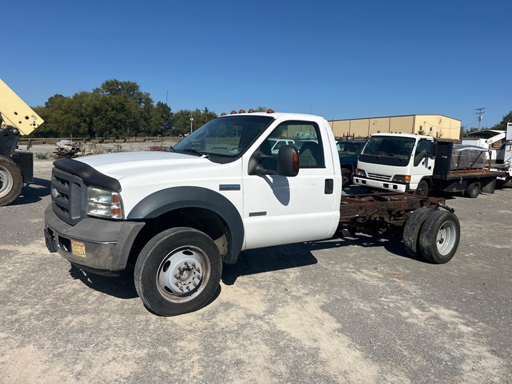 2006-ford-f550-image-1