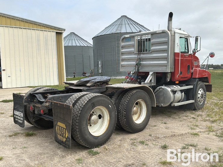1998-mack-ch613-image-5