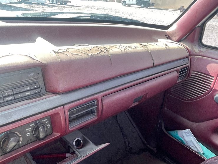 1995-ford-f150-image-32