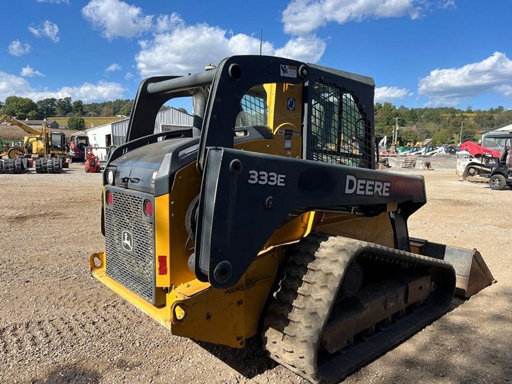 2016-deere-333e-image-7