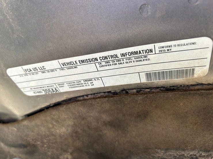 2015-dodge-1500-image-26