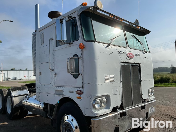 1978-peterbilt-352-image-10
