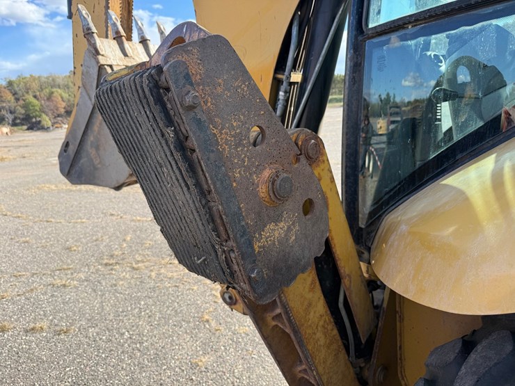 caterpillar-420e-image-70