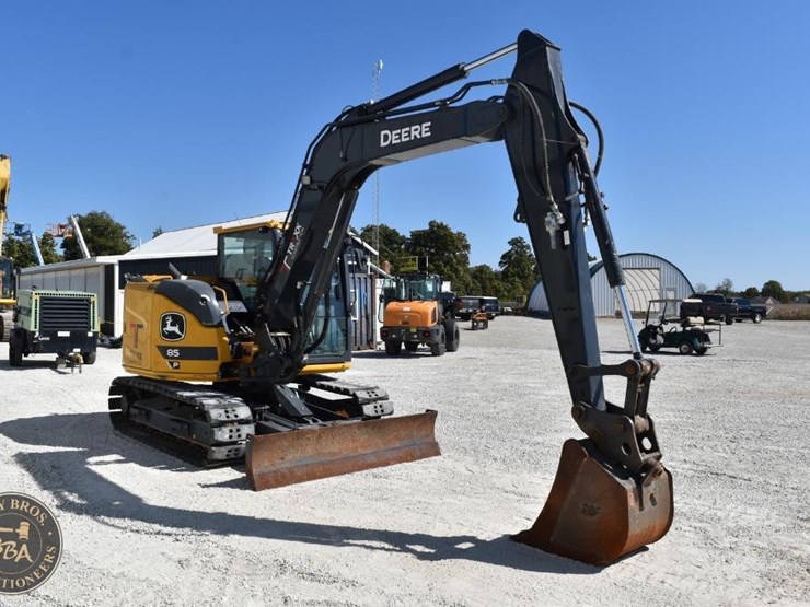 2023-deere-85-p-tier-image-11