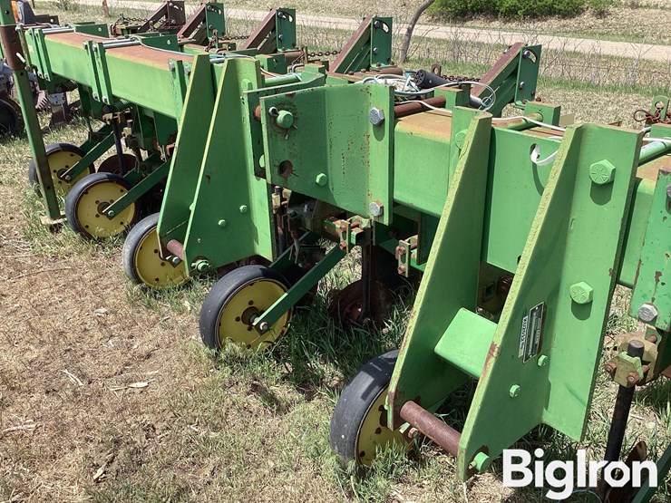 john-deere-885-image-9