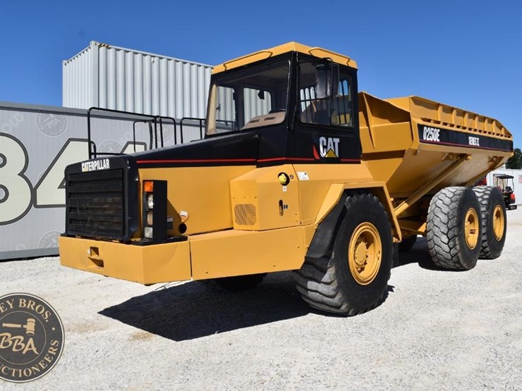 1997-caterpillar-d250e-ii-image-12