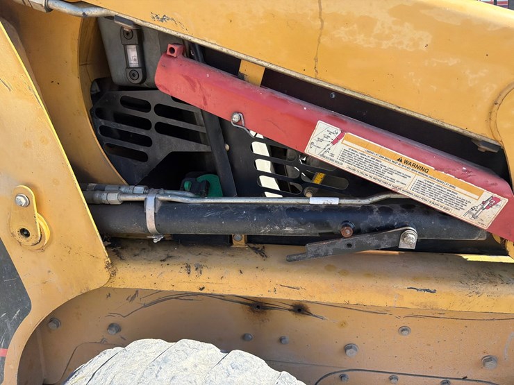 caterpillar-226-image-20
