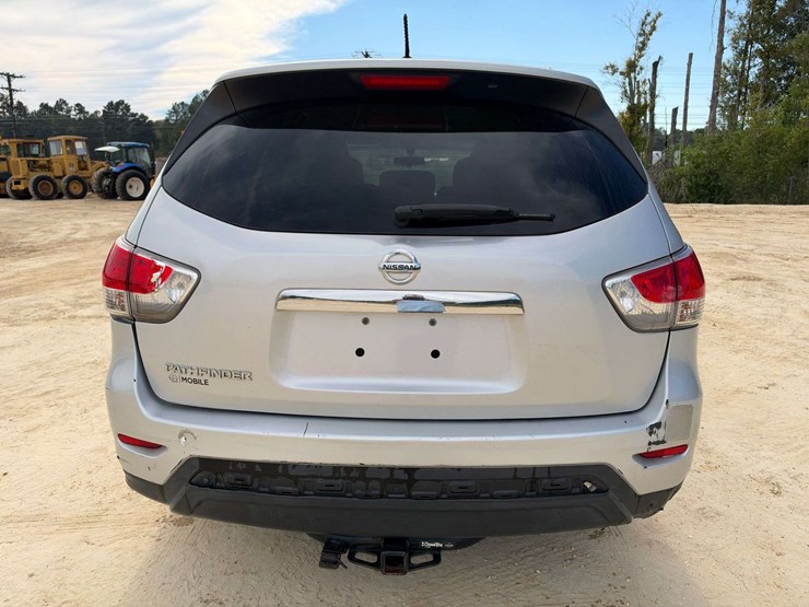 2015-nissan-pathfinder-image-6