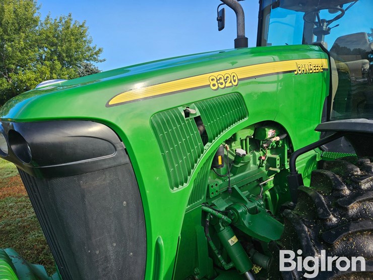 2002-john-deere-8320-image-11