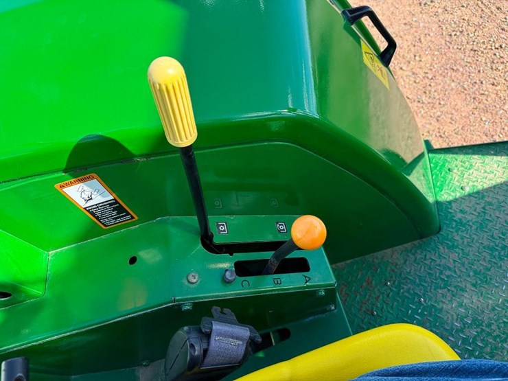 john-deere-6403-image-45
