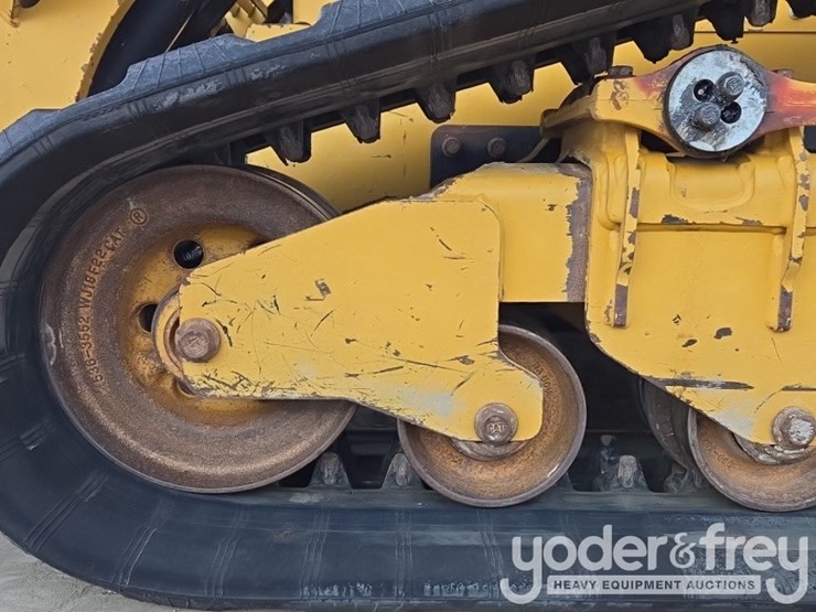 2019-caterpillar-299d2-image-12