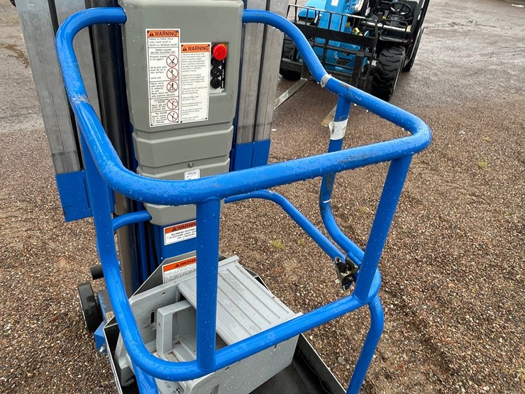 #4647-•-upright-25'-personnel-lift-image-16