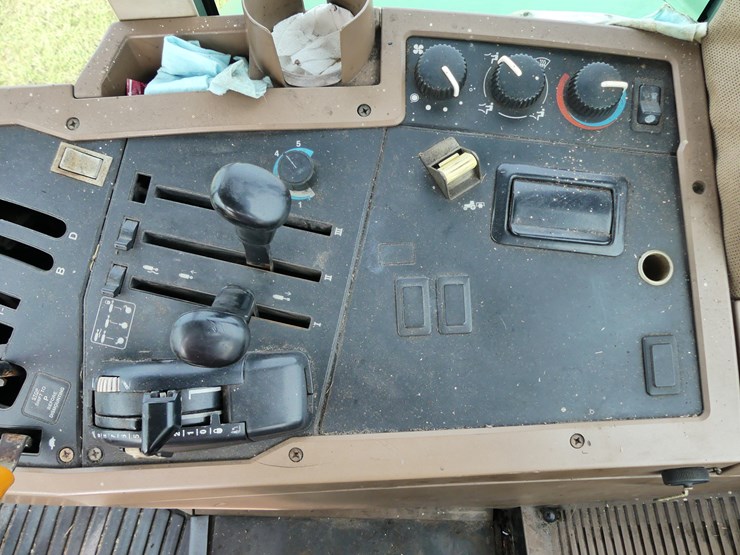 john-deere-7410-image-12