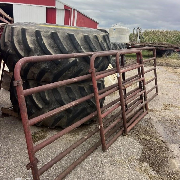 CATTLE GATES