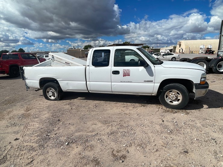1999-chevrolet-silverado-2500-image-2
