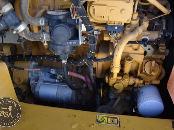 2021-caterpillar-306cr-image-53