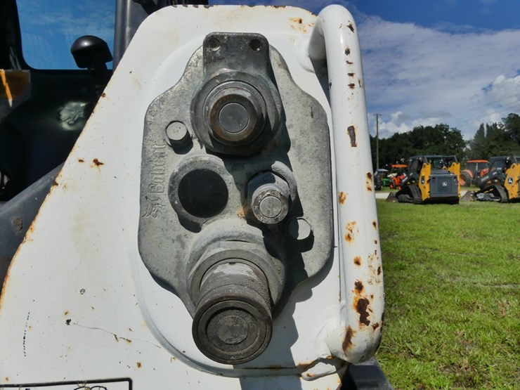 2019-bobcat-t550-image-8