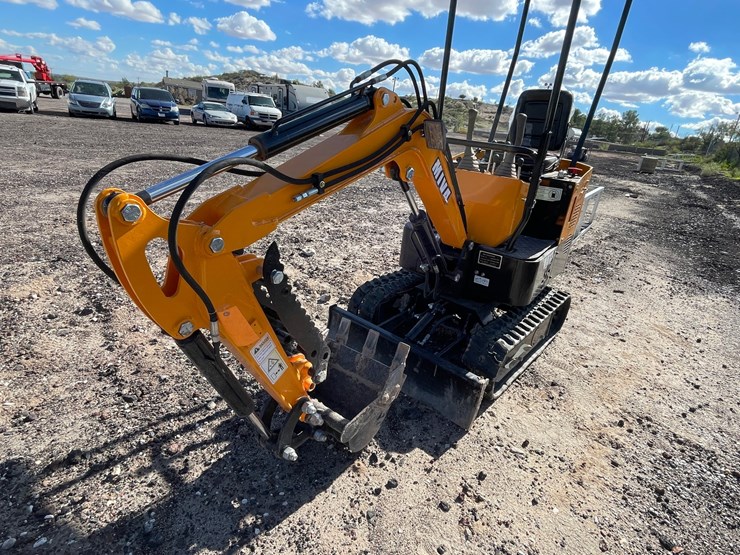 #3062-•-mini-excavator-image-28