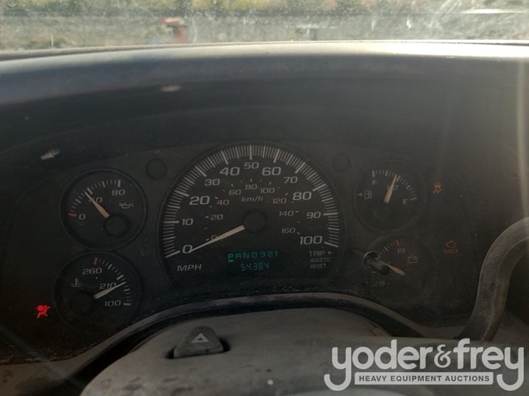 2005-chevrolet-3500-image-18