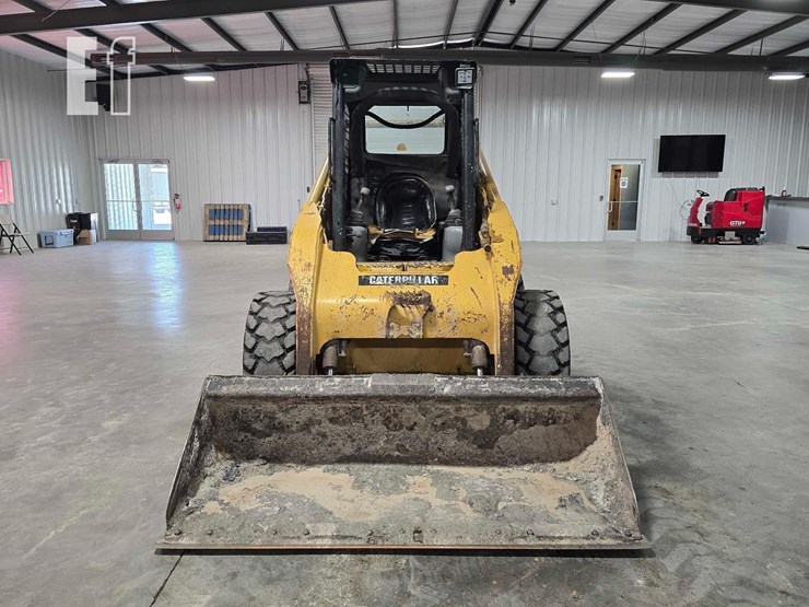 2012-caterpillar-252b3-image-7