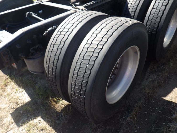 2020-freightliner-cascadia-125-image-9