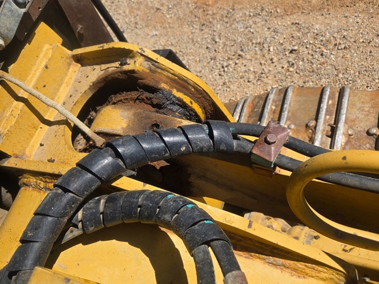 2006-caterpillar-963c-image-104