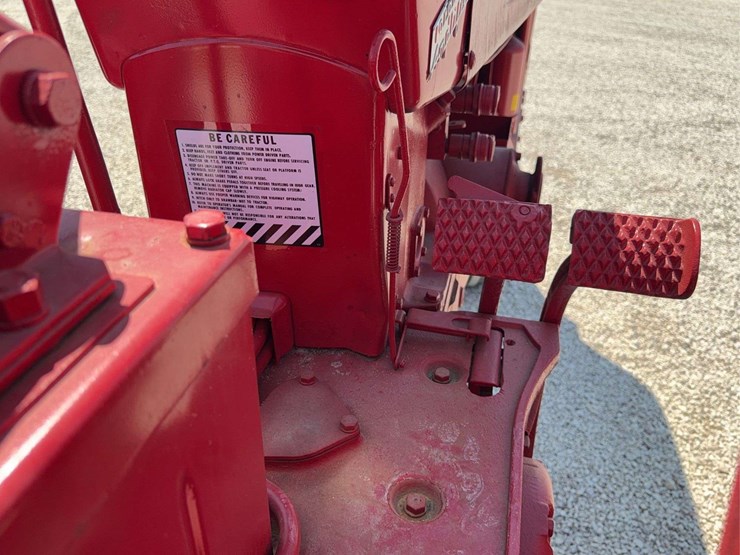 farmall-400-image-32