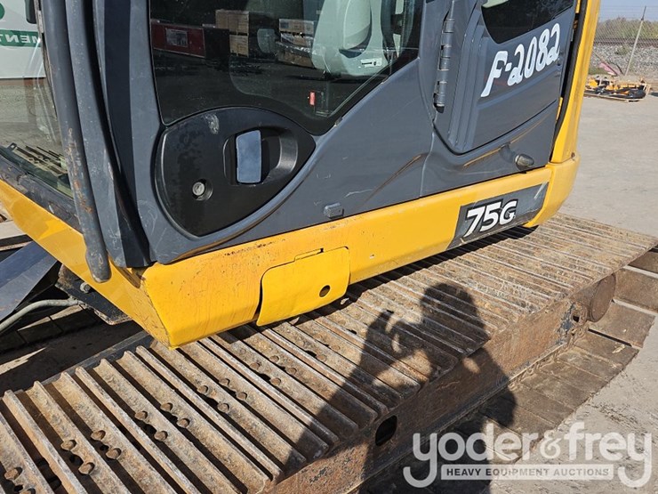 2017-deere-75g-image-30