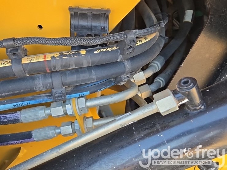 2019-caterpillar-299d2-image-34