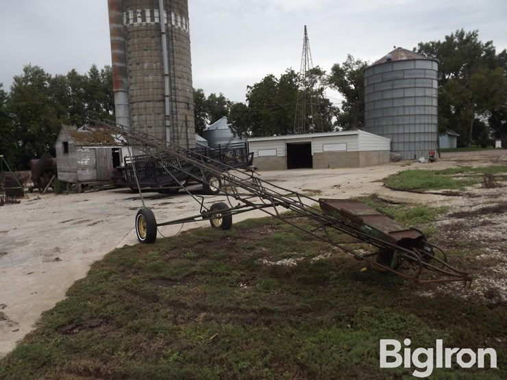 john-deere-200-image-7