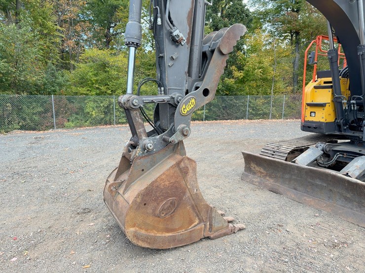 2019-volvo-ecr145el-image-13
