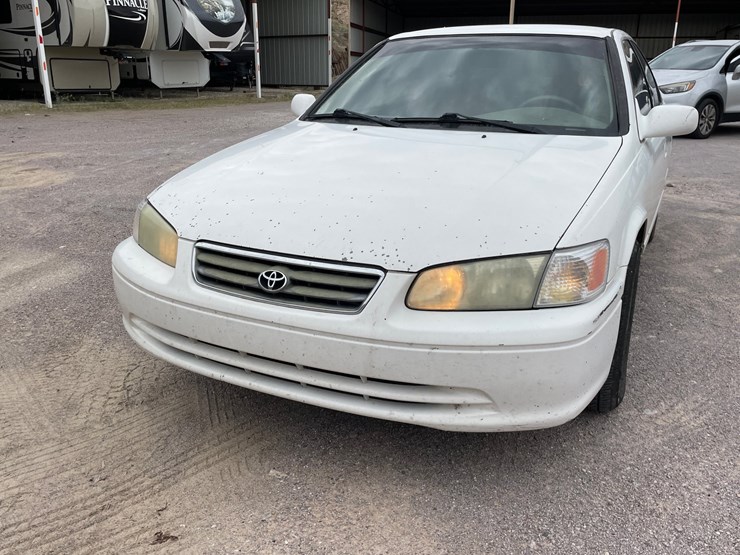 #2768-•-2001-toyota-camry-(title-in-delay)-image-58