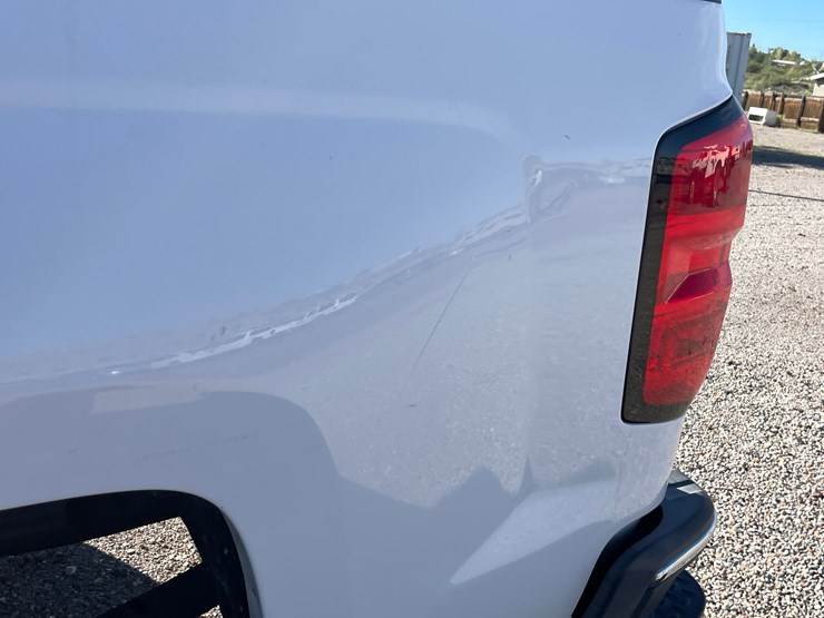 #2754-•-2015-chevrolet-silverado-(title-in-delay)-image-10