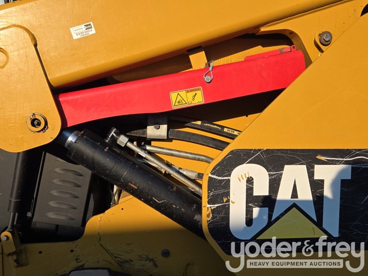 2019-caterpillar-299d2-image-31