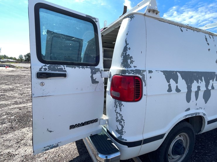 #2753-•-2000-dodge-ram-(title-in-delay)-image-82