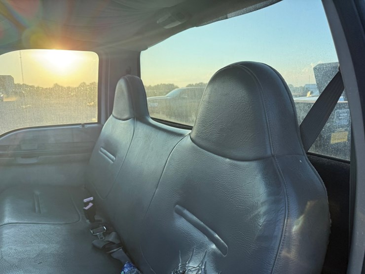 2002-ford-f450-image-47