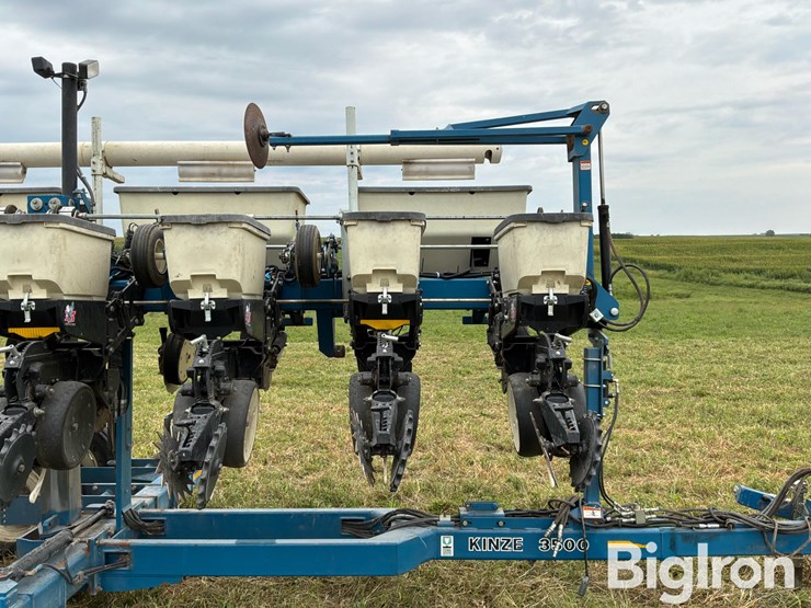 kinze-3500-image-12