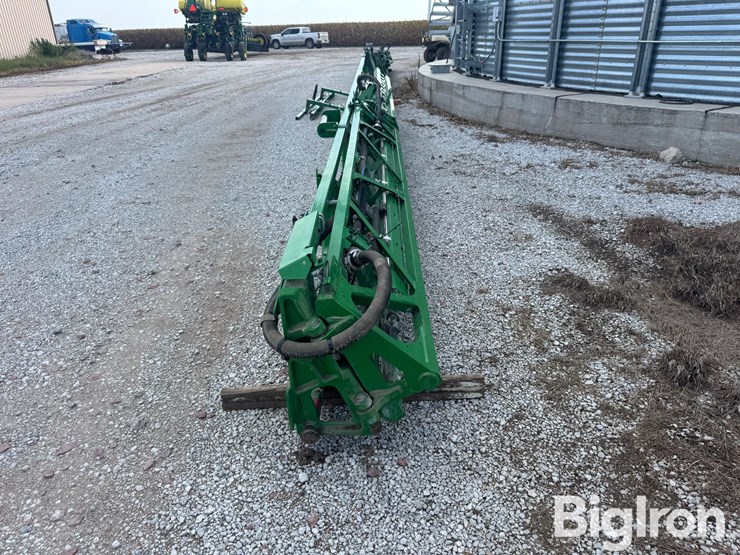 2020-john-deere-r4038-image-4