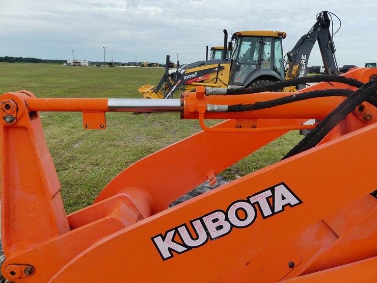 kubota-r520s-image-10