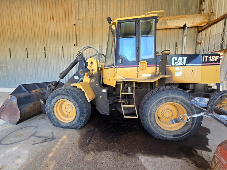 caterpillar-it18f-image-4